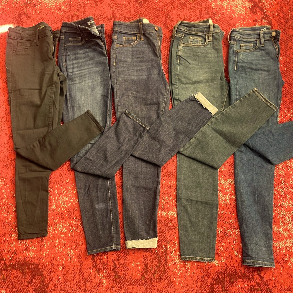 SELLING ALL 5 Universal Thread bundle. All in great condition and gently worn.